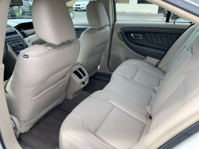 Used 2010 Ford Taurus SEL FWD image 12
