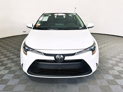 Used 2023 Toyota Corolla LE FWD image 8