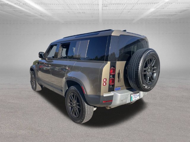 Used 2025 Land Rover Defender 110 S AWD/4WD image 9