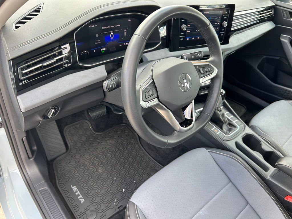Certified 2026 Volkswagen Jetta SE w/ Black Wheel Package FWD image 16