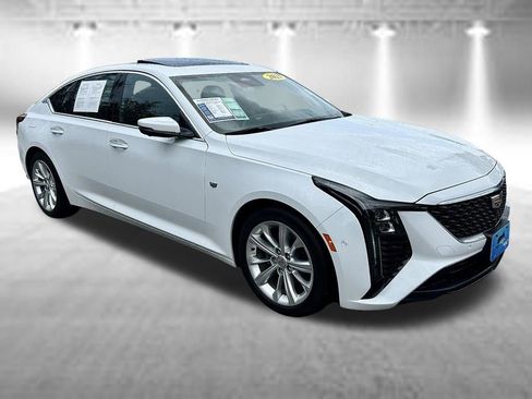 Used 2025 Cadillac CT5 Premium Luxury RWD image 3