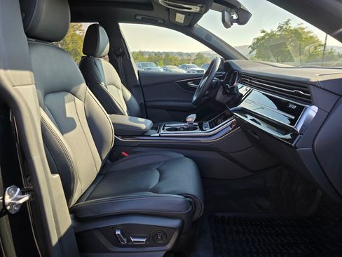 Certified 2025 Audi Q8 Prestige AWD/4WD image 13