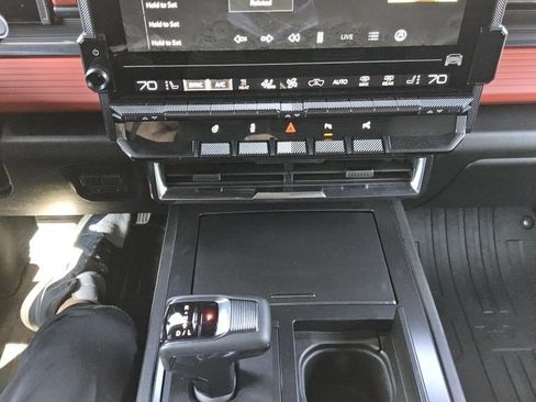 Used 2026 GMC Hummer EV 3X AWD/4WD image 15