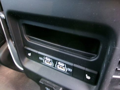 Certified 2025 RAM 1500 Laramie image 9