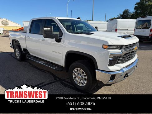 Used 2024 Chevrolet Silverado 3500 LT image 7