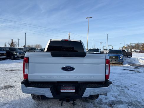 Used 2017 Ford F250 XLT image 4
