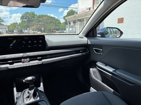 Used 2025 Kia K4 FWD image 35