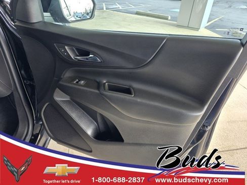 Used 2024 Chevrolet Equinox LT FWD image 1