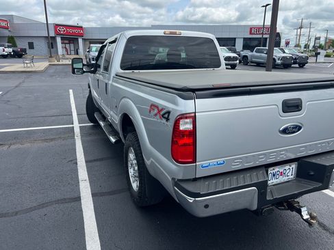 Used 2015 Ford F250 XLT w/ XLT Interior Package AWD/4WD image 12