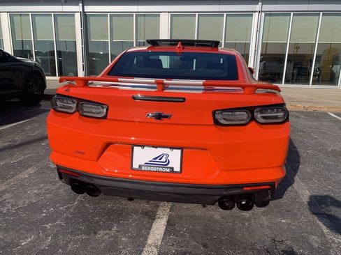 Used 2021 Chevrolet Camaro SS image 27