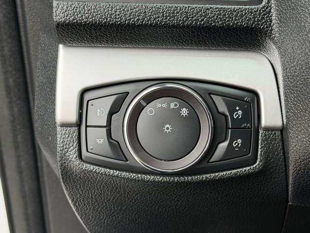 Used 2017 Ford Explorer XLT FWD image 35
