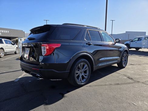 Certified 2022 Ford Explorer XLT w/ Equipment Group 202A image 6