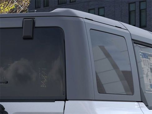 New 2025 Ford Bronco Outer Banks w/ Sasquatch Package image 25