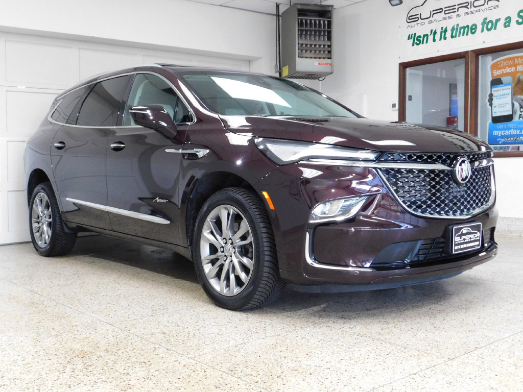 Used 2024 Buick Enclave Avenir AWD/4WD image 3