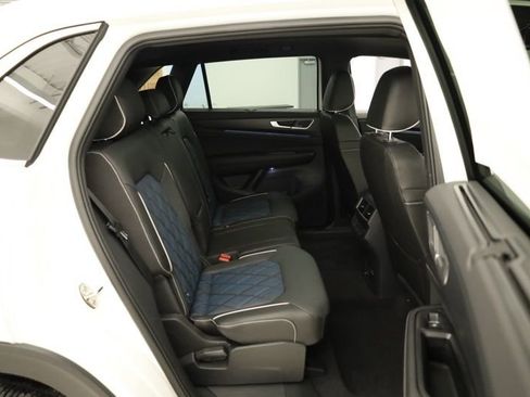 New 2026 Volkswagen Atlas Cross Sport SEL Premium R-Line image 36