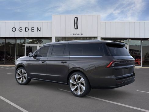New 2026 Lincoln Navigator L Black Label AWD/4WD image 4