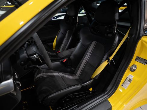 Used 2018 Porsche 911 GT3 RWD image 9
