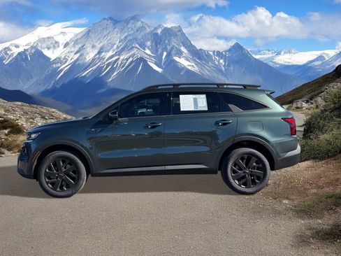 Used 2022 Kia Sorento S image 2