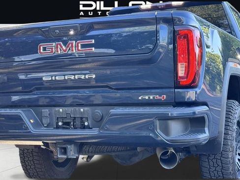 Used 2020 GMC Sierra 2500 AT4 w/ AT4 Premium Package AWD/4WD image 11
