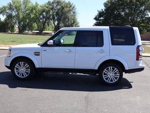 Used 2016 Land Rover LR4 HSE LUX AWD/4WD image 9