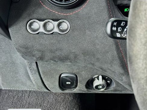 Used 2021 McLaren 720S Spider image 10