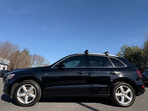 Used 2017 Audi Q5 2.0T Premium Plus w/ Technology Package image 2