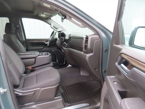 Used 2025 Chevrolet Silverado 1500 LT AWD/4WD image 23