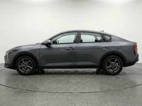 Used 2025 Kia K4 LXS image 5