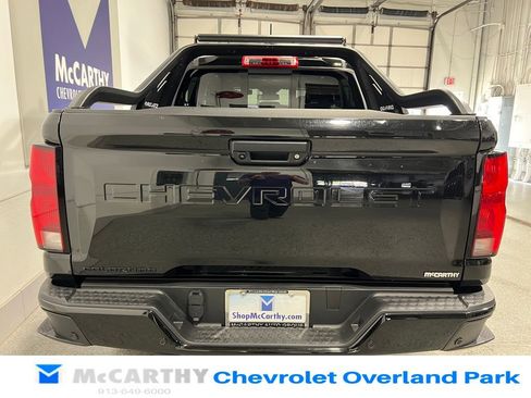 Used 2025 Chevrolet Colorado Z71 w/ Midnight Edition AWD/4WD image 6