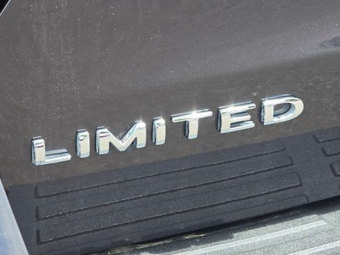 Used 2024 Ford Expedition Limited AWD/4WD image 31