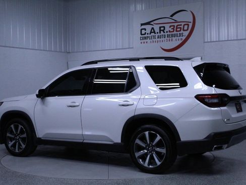Used 2023 Honda Pilot Elite image 4