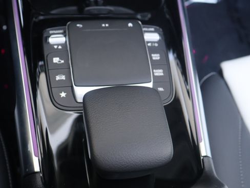Certified 2021 Mercedes-Benz GLB 250 image 43