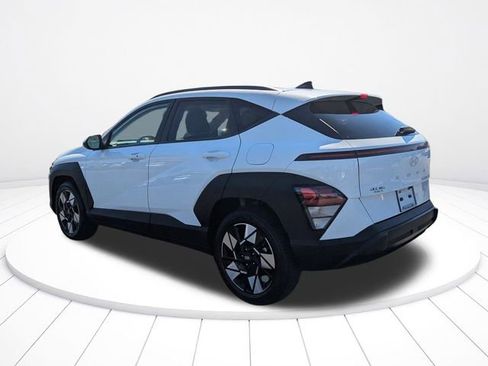 Used 2024 Hyundai Kona SEL FWD image 5
