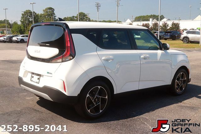 Certified 2025 Kia Soul EX FWD image 7