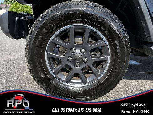 Used 2020 Jeep Gladiator Overland AWD/4WD image 10