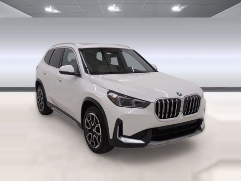 Used 2025 BMW X1 xDrive28i w/ Convenience Package image 17