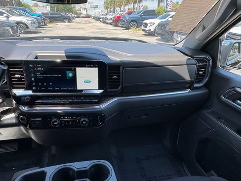 Used 2025 Chevrolet Silverado 1500 LT RWD image 17