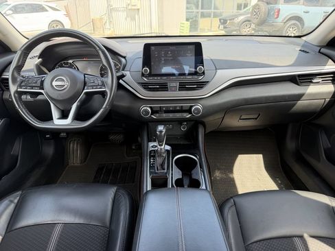 Used 2024 Nissan Altima 2.5 SR FWD image 24