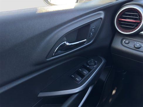 Used 2024 Chevrolet Trax RS w/ Driver Confidence Package image 12