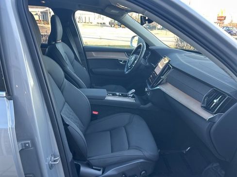 Certified 2025 Volvo XC90 B6 Plus image 15