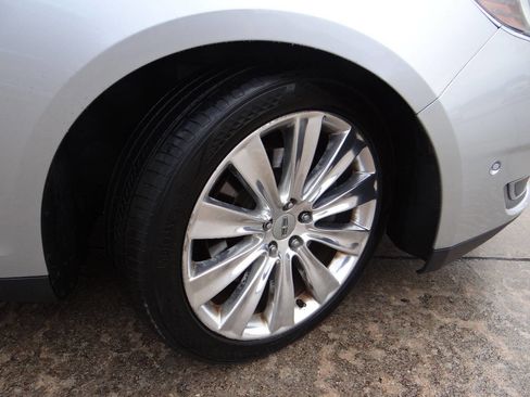 Used 2013 Lincoln MKS AWD image 29