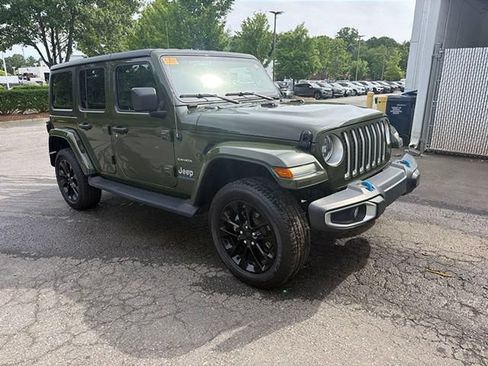 Used 2023 Jeep Wrangler Unlimited Sahara w/ Cold Weather Group AWD/4WD image 3