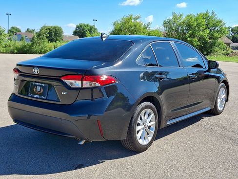 Used 2022 Toyota Corolla LE w/ LE Convenience Package FWD image 24