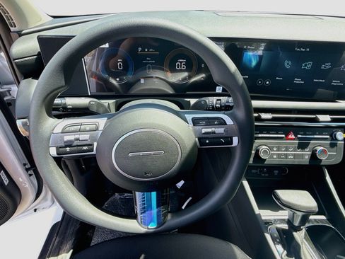 New 2026 Hyundai Tucson SE FWD image 8