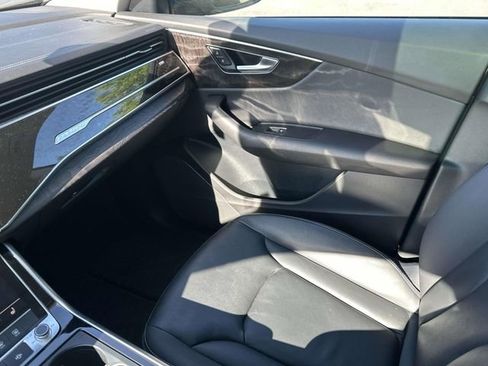 Used 2023 Audi Q8 Premium AWD/4WD image 34
