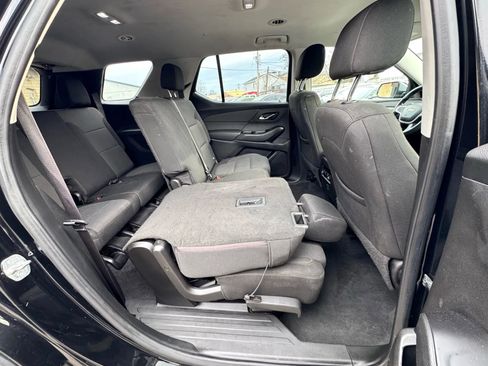 Used 2020 Chevrolet Traverse LS image 11