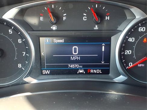 Used 2021 Chevrolet Equinox LT FWD image 21