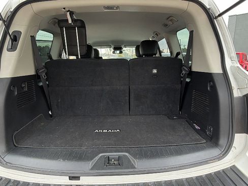 Used 2022 Nissan Armada SV w/ SV Appearance Package image 13