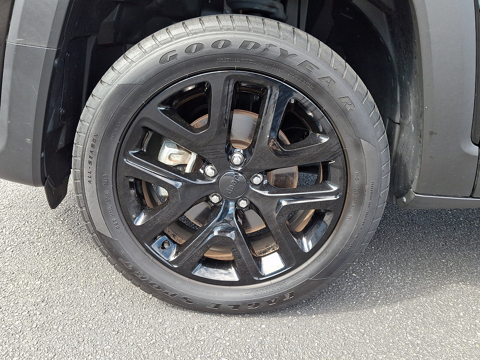 Certified 2023 Jeep Renegade Altitude AWD/4WD image 8