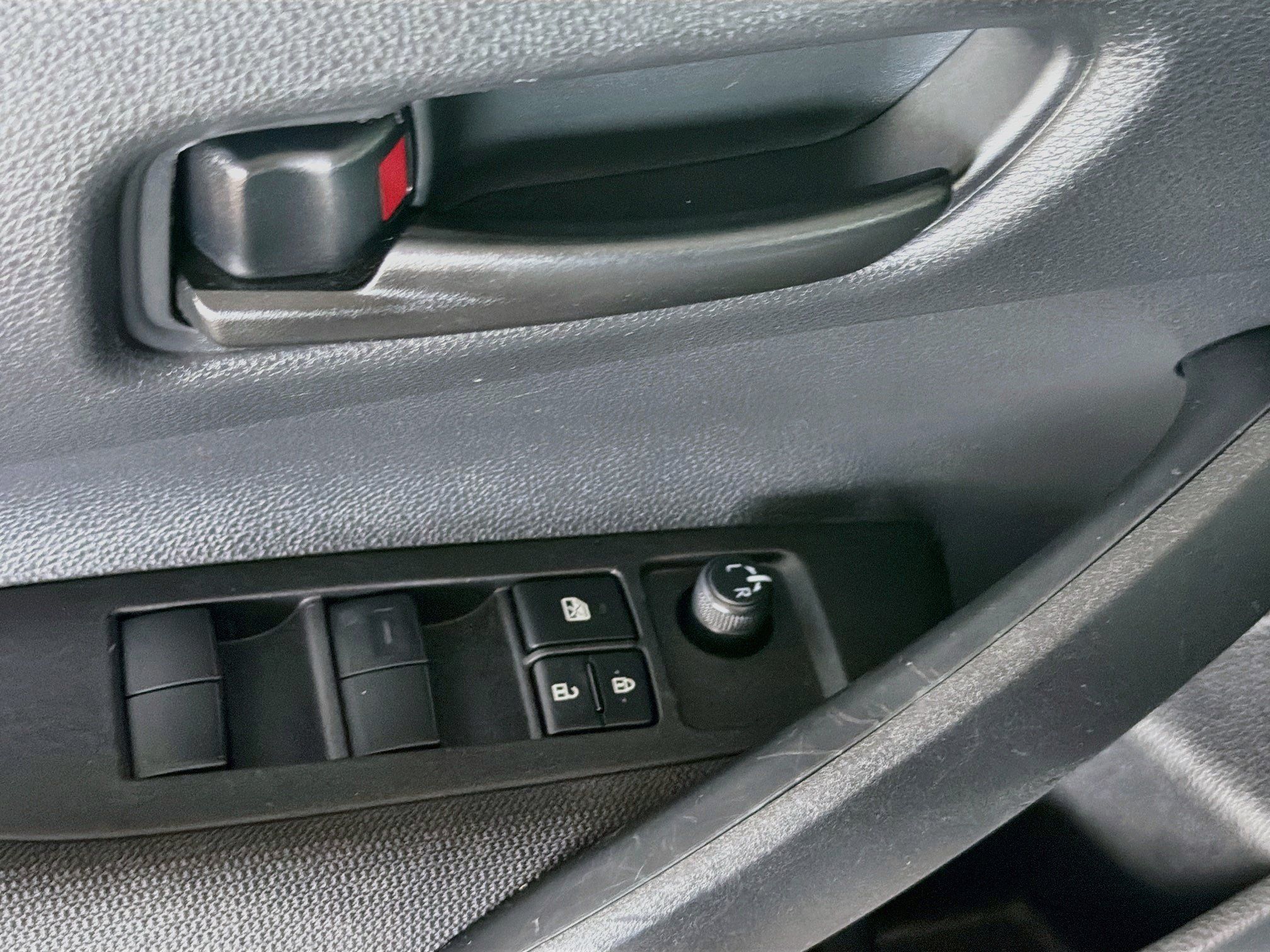 Used 2025 Toyota Corolla LE FWD image 15